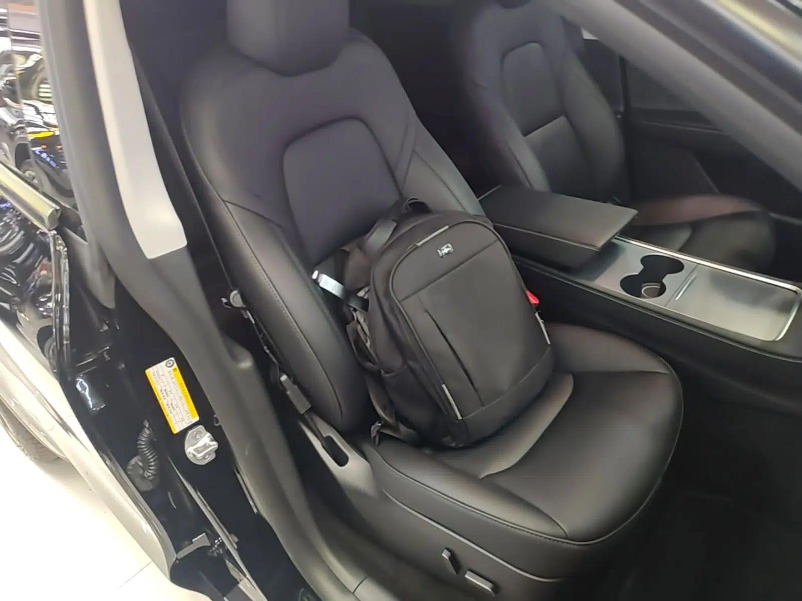Tesla Model Y 2023 Rear-Wheel-Drive Version — миниатюра 24