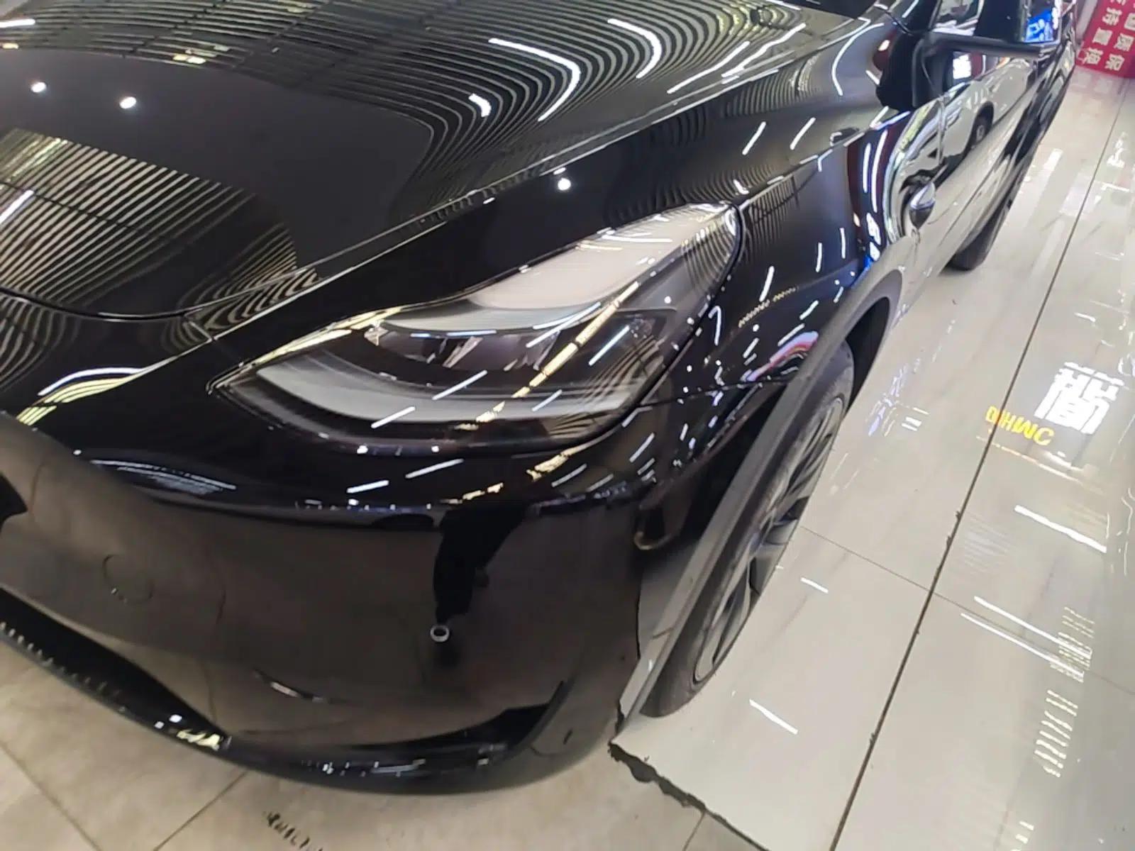 Tesla Model Y 2023 Rear-Wheel-Drive Version — миниатюра 8
