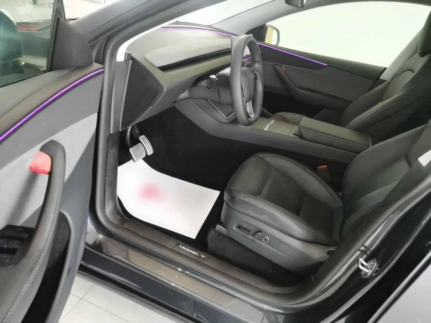 Tesla Model Y 2025 Rear-Wheel-Drive Version — миниатюра 18