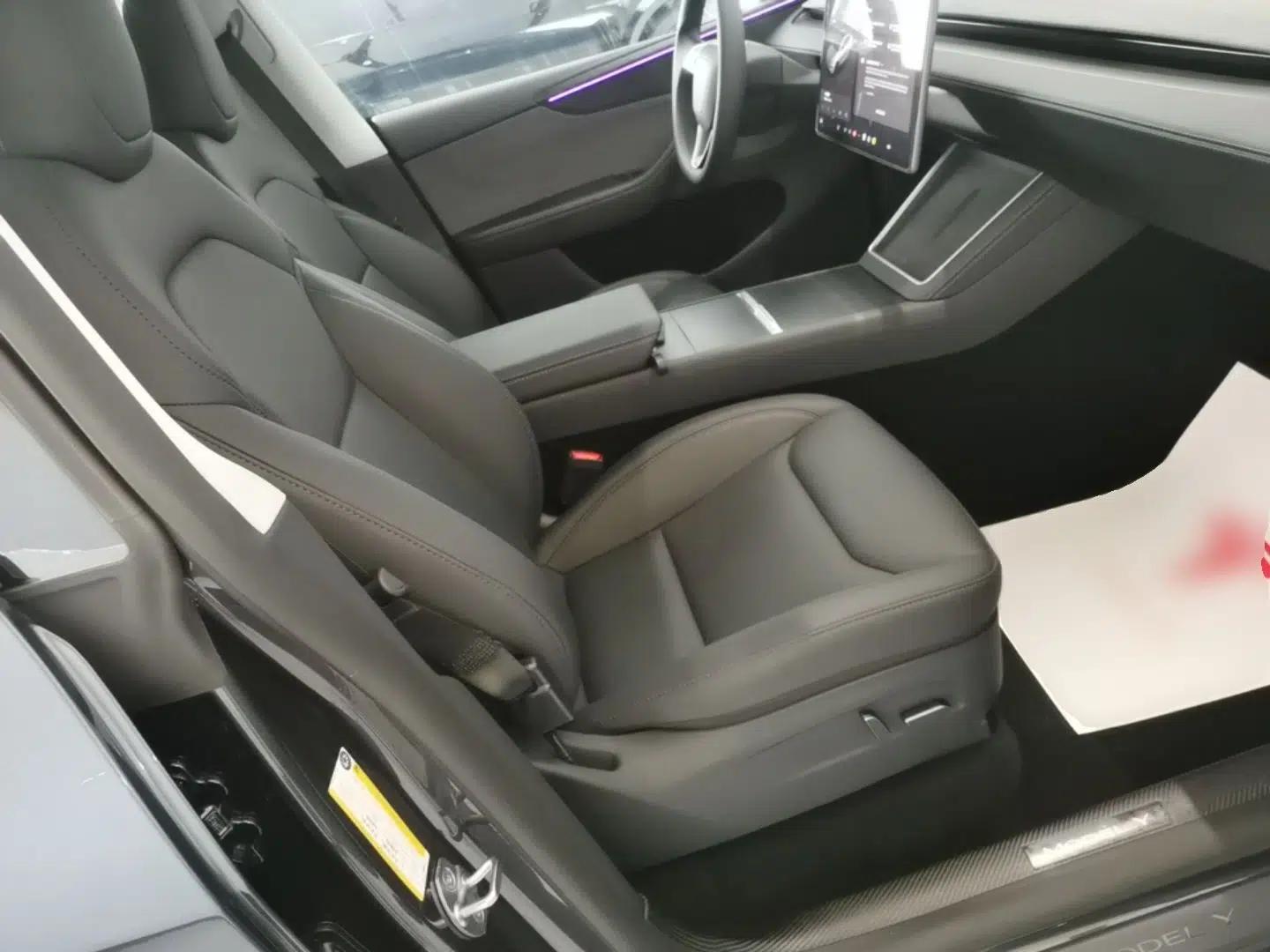 Tesla Model Y 2025 Rear-Wheel-Drive Version — миниатюра 19
