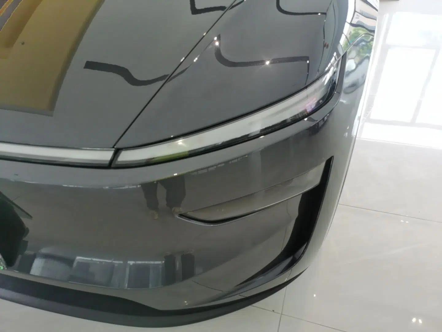Tesla Model Y 2025 Rear-Wheel-Drive Version — миниатюра 8