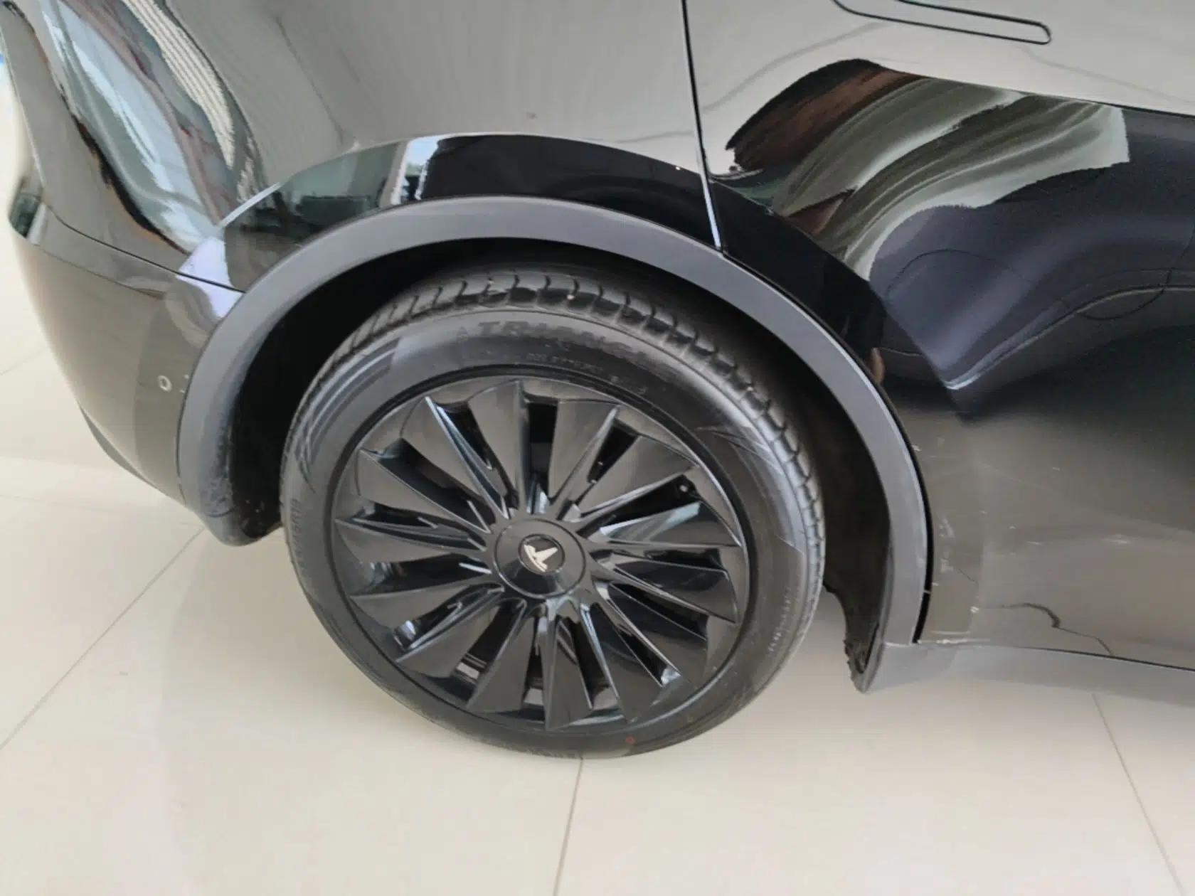 Tesla Model Y 2023 Rear-Wheel-Drive Version — миниатюра 11