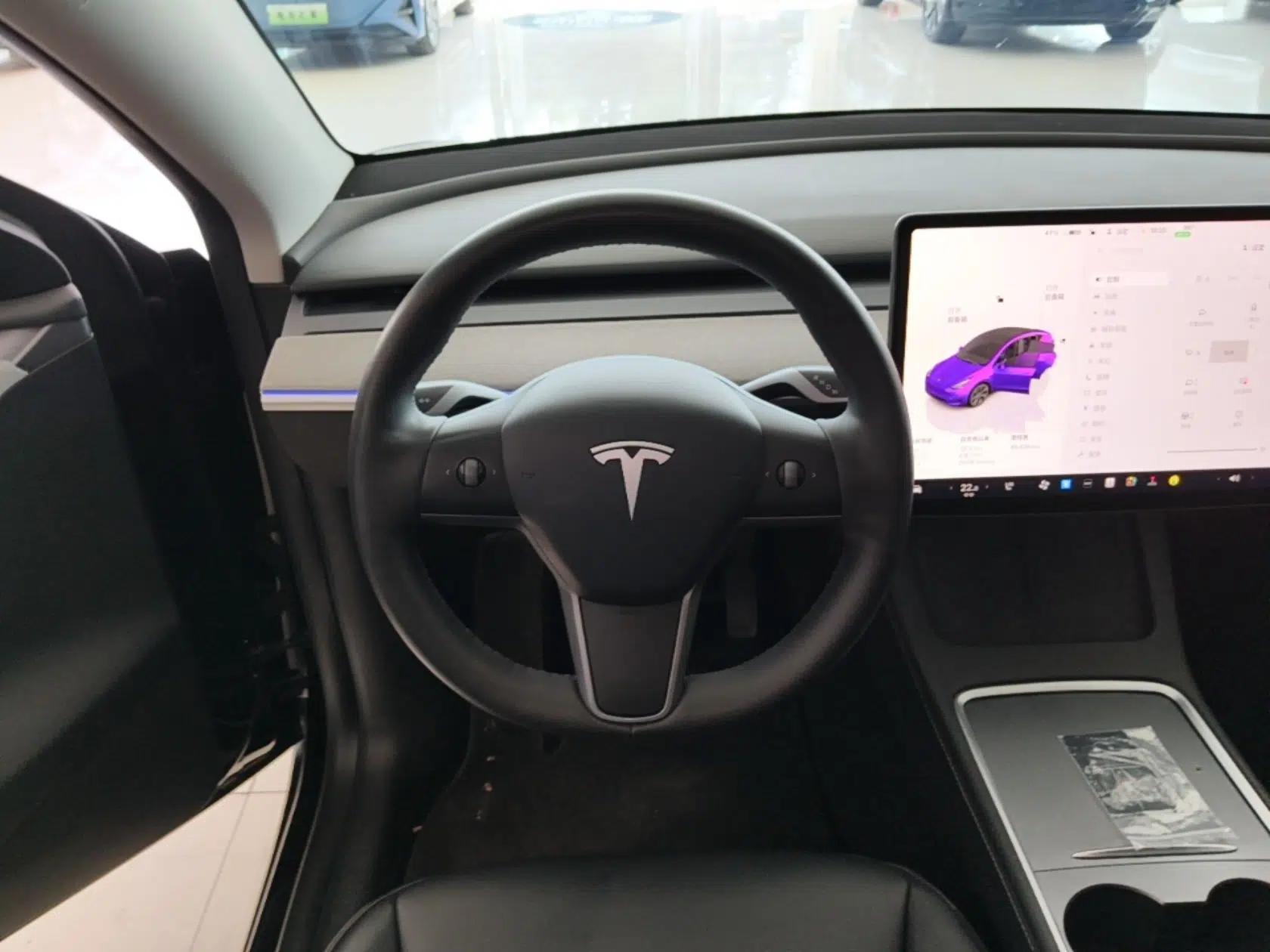 Tesla Model Y 2023 Rear-Wheel-Drive Version — миниатюра 18