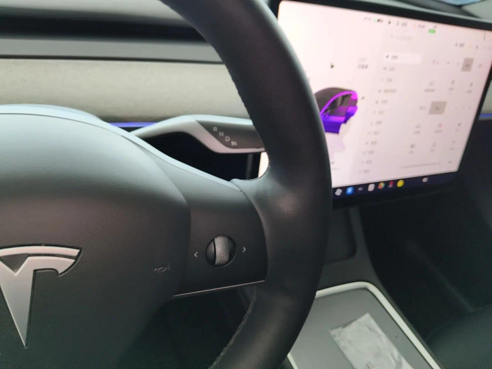 Tesla Model Y 2023 Rear-Wheel-Drive Version — миниатюра 21