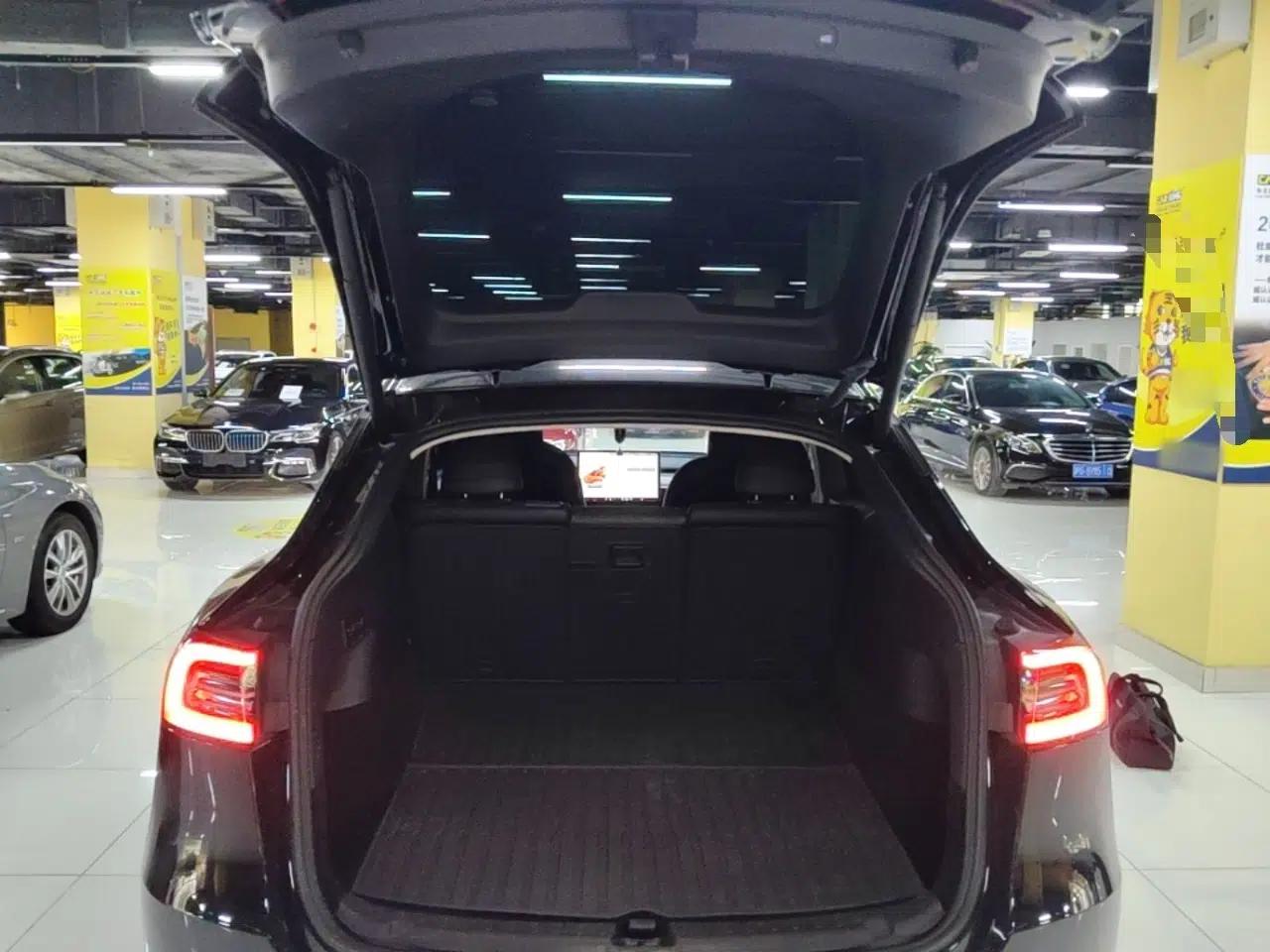 Tesla Model Y 2023 Long-Range All-Wheel-Drive Version — миниатюра 22