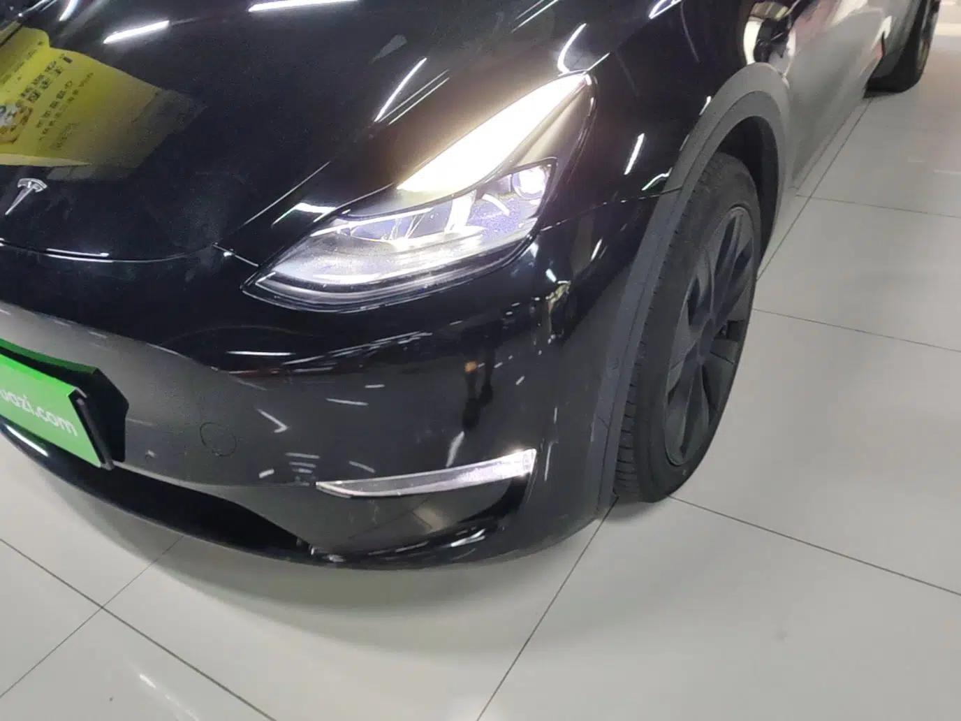Tesla Model Y 2023 Long-Range All-Wheel-Drive Version — миниатюра 8