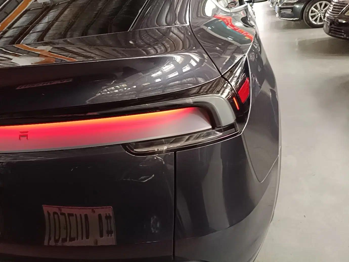 Tesla Model Y 2025 Rear-Wheel-Drive Version — миниатюра 14