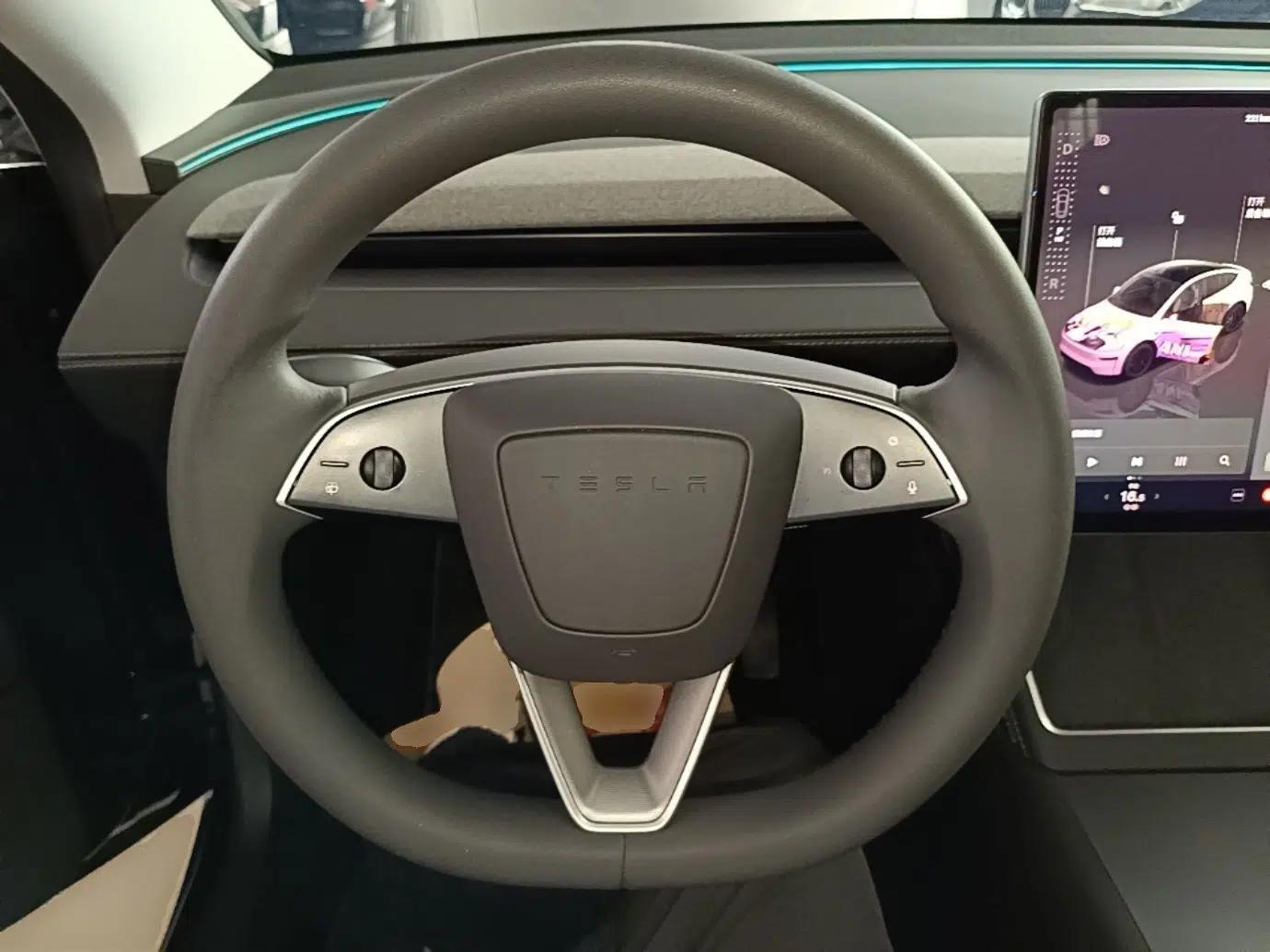 Tesla Model Y 2025 Rear-Wheel-Drive Version — миниатюра 18