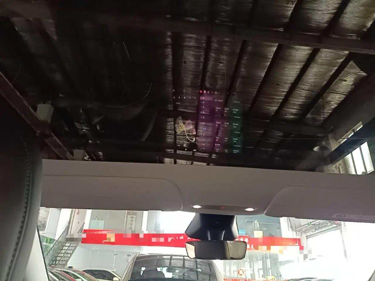Tesla Model Y 2025 Rear-Wheel-Drive Version — миниатюра 26