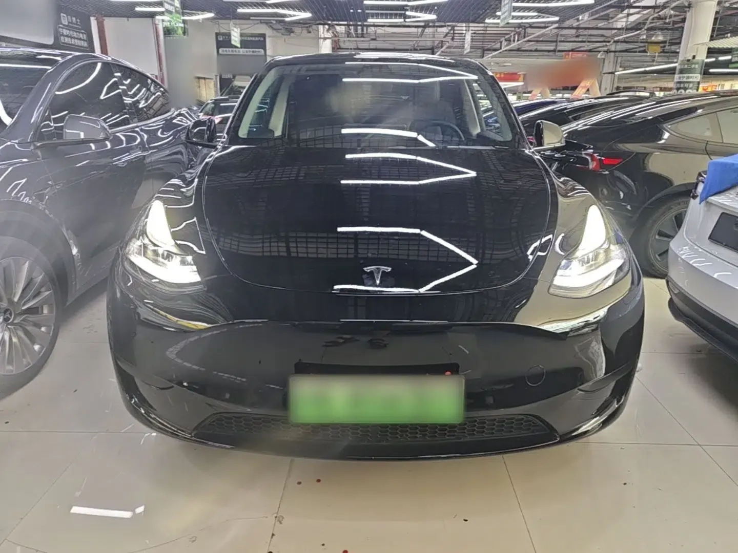 Tesla Model Y 2024 Rear-Wheel-Drive Version — миниатюра 2