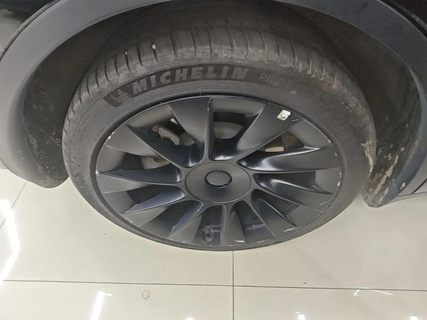Tesla Model Y 2024 Rear-Wheel-Drive Version — миниатюра 11
