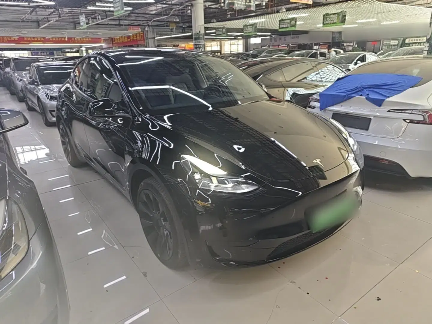 Tesla Model Y 2024 Rear-Wheel-Drive Version — миниатюра 3