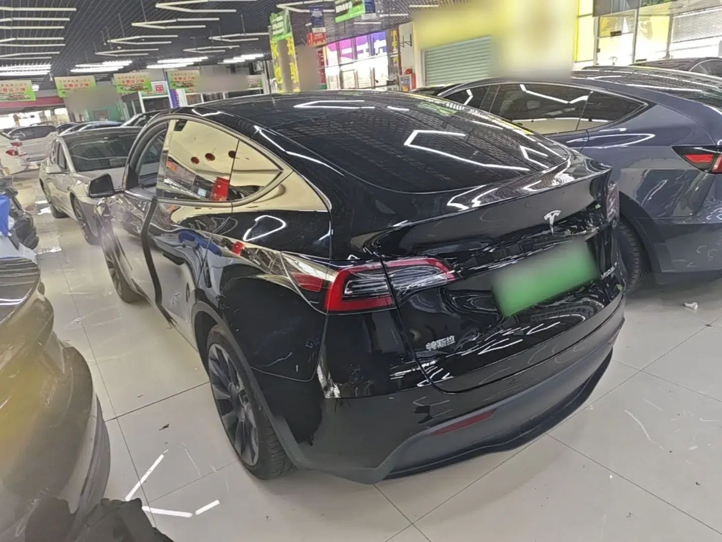 Tesla Model Y 2024 Rear-Wheel-Drive Version — миниатюра 4