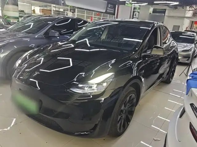 Tesla Model Y 2024 Rear-Wheel-Drive Version