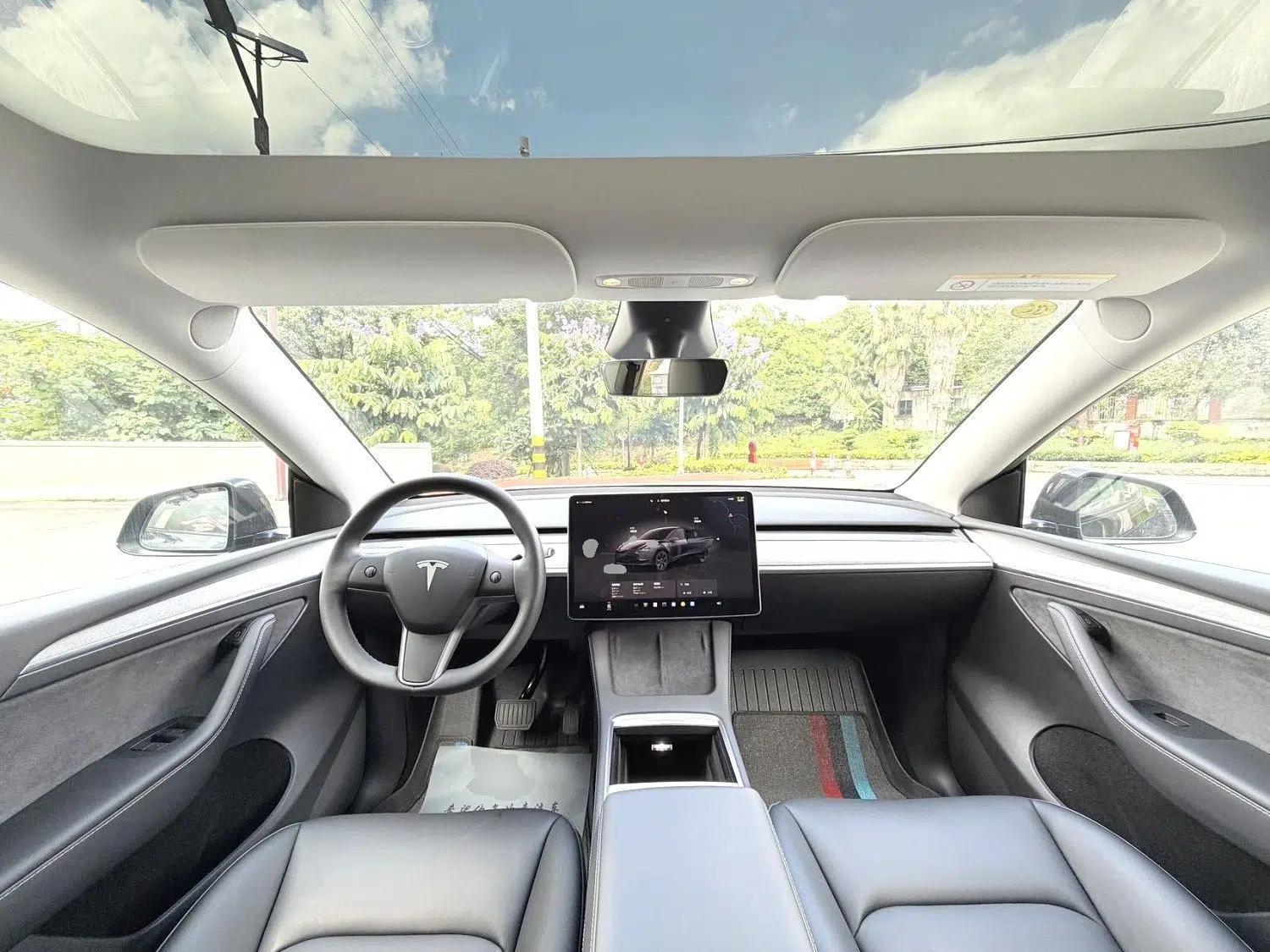 Tesla Model Y 2024 Rear-Wheel-Drive Version — миниатюра 12
