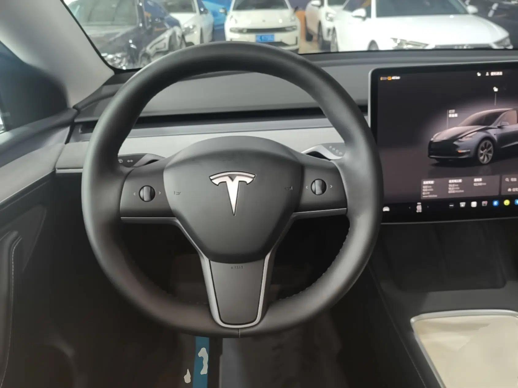 Tesla Model Y 2024 Rear-Wheel-Drive Version — миниатюра 13