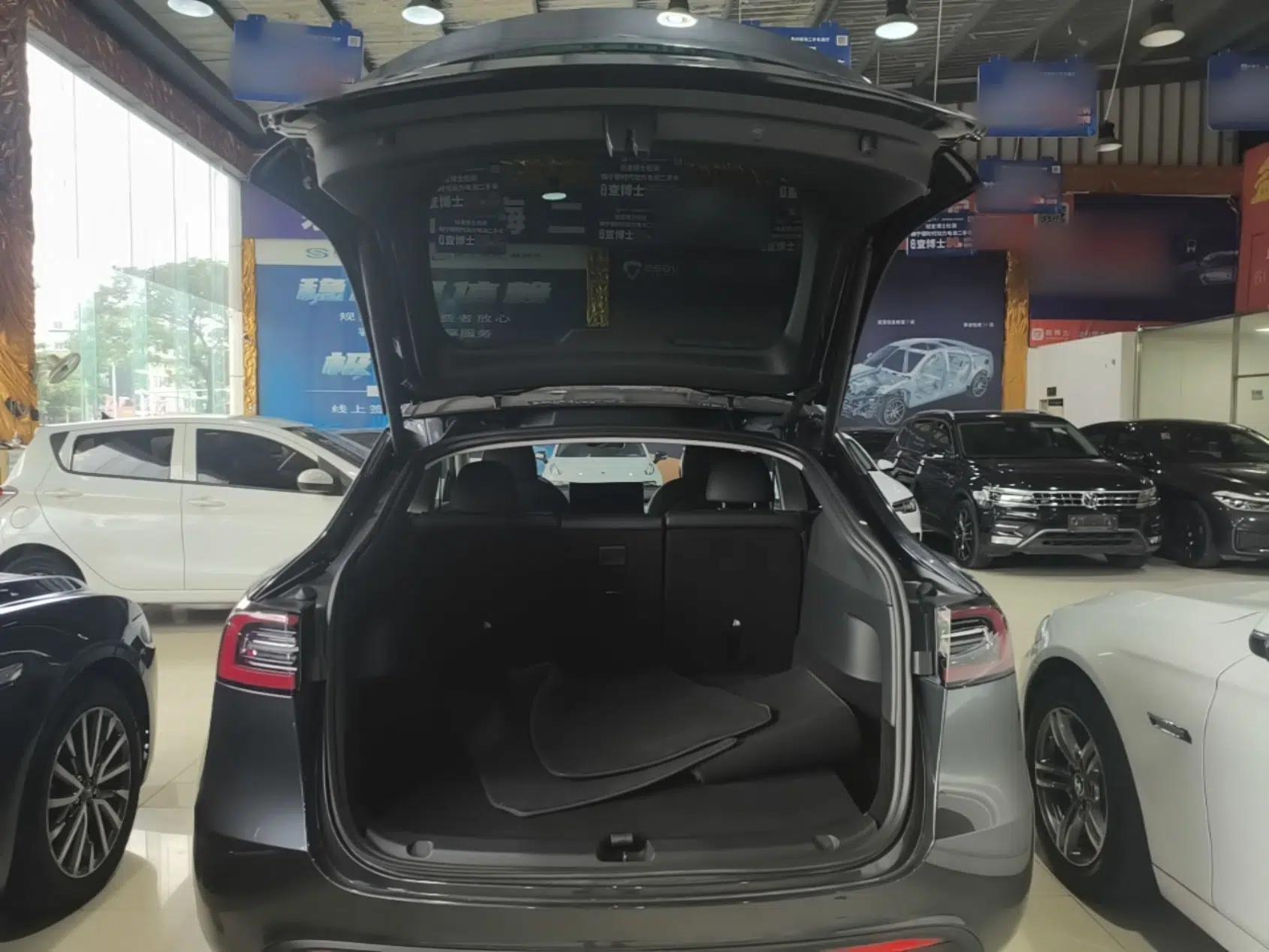 Tesla Model Y 2024 Rear-Wheel-Drive Version — миниатюра 22