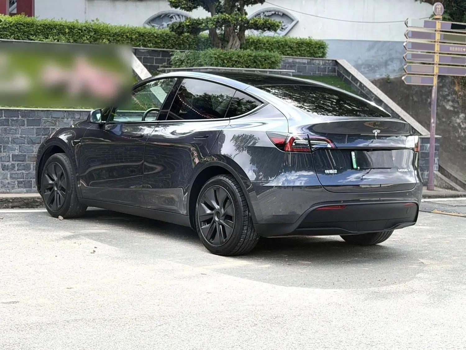 Tesla Model Y 2024 Rear-Wheel-Drive Version — миниатюра 4