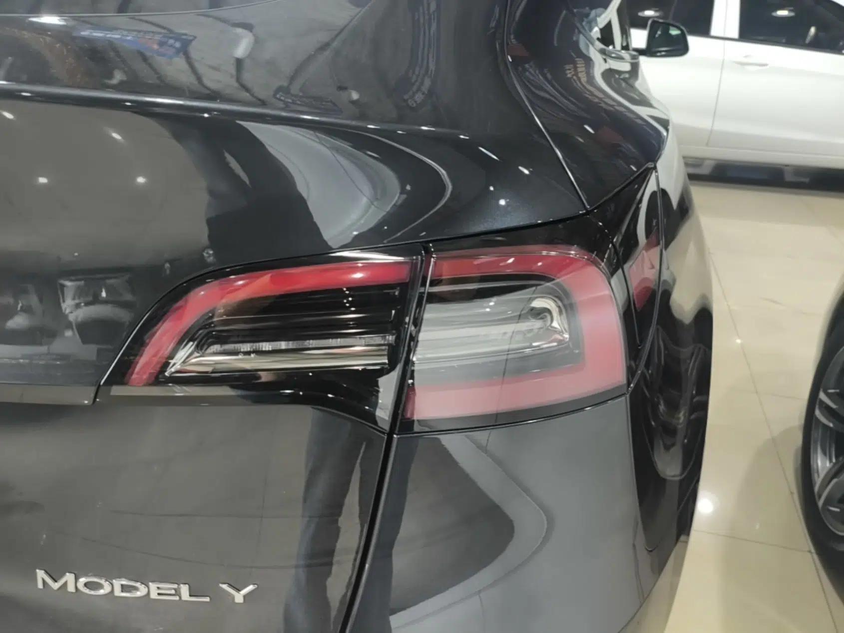 Tesla Model Y 2024 Rear-Wheel-Drive Version — миниатюра 9