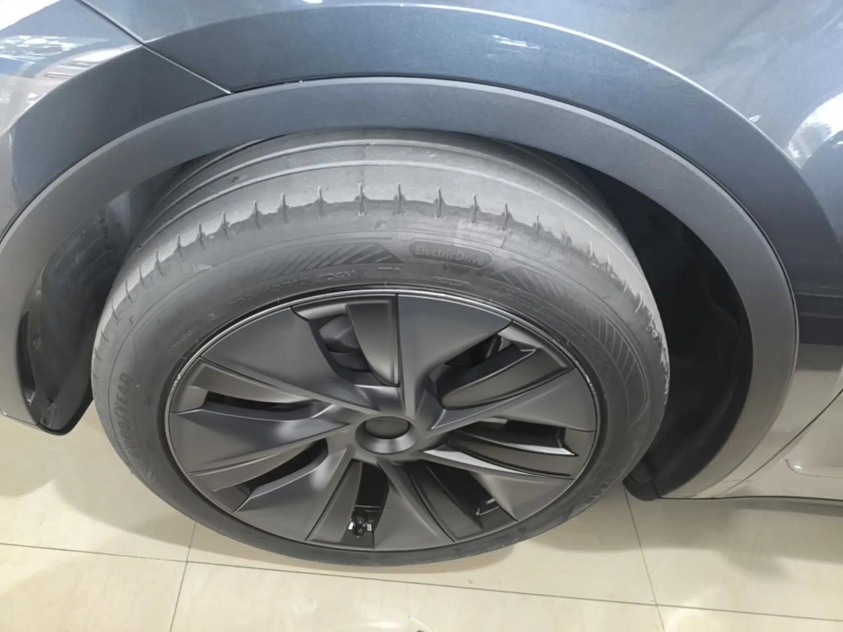 Tesla Model Y 2024 Rear-Wheel-Drive Version — миниатюра 10