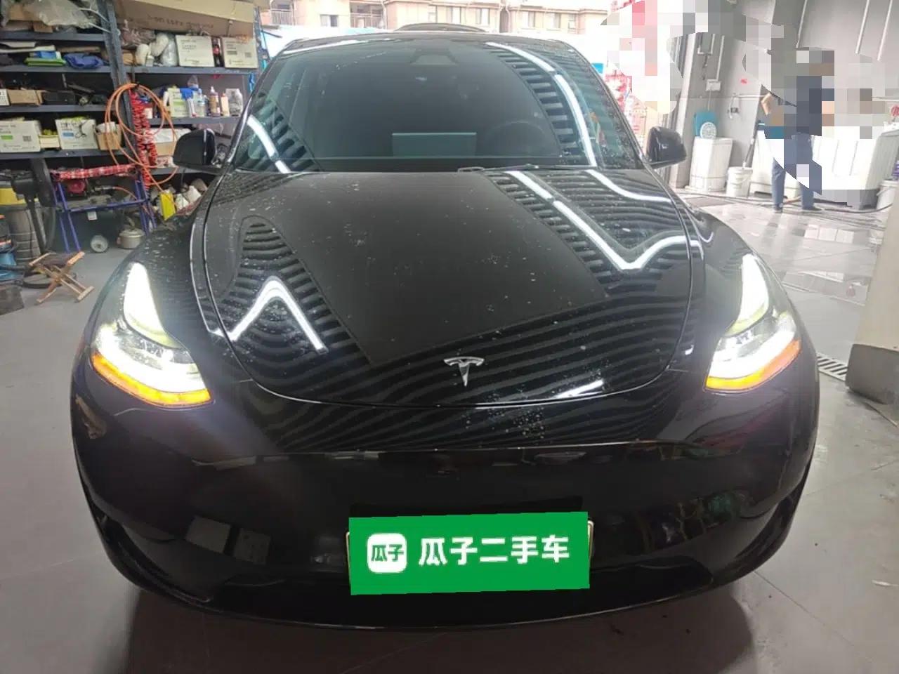 Tesla Model Y 2024 Rear-Wheel-Drive Version — миниатюра 2