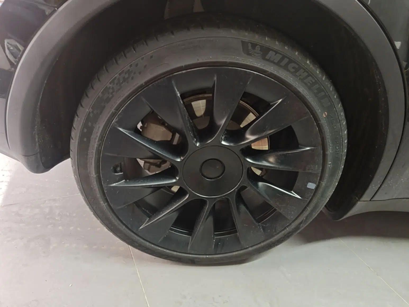 Tesla Model Y 2024 Rear-Wheel-Drive Version — миниатюра 11