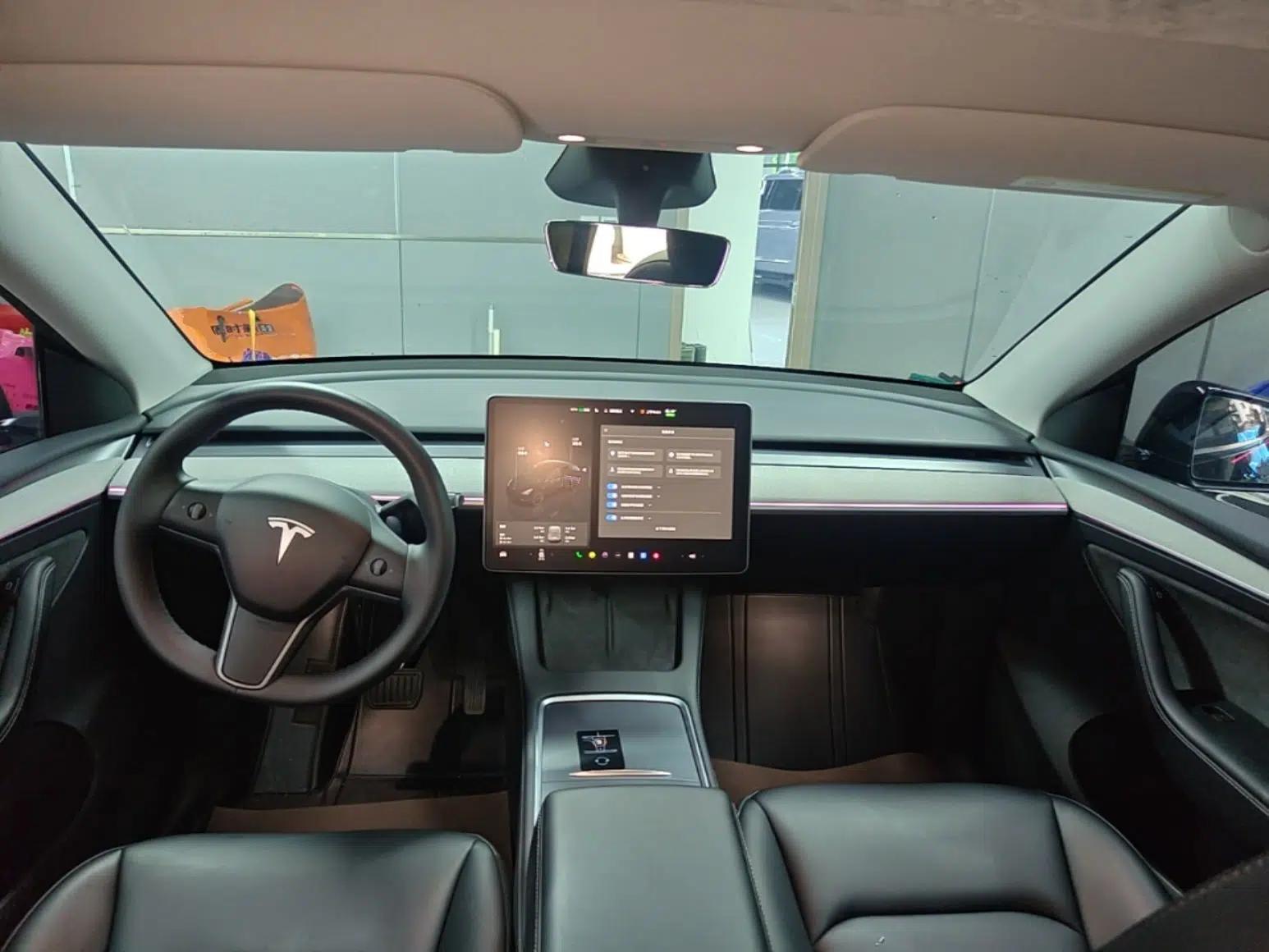 Tesla Model Y 2024 Rear-Wheel-Drive Version — миниатюра 12
