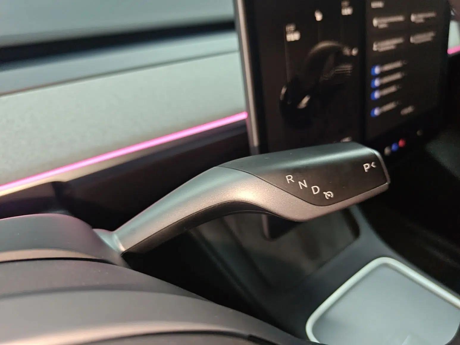 Tesla Model Y 2024 Rear-Wheel-Drive Version — миниатюра 16