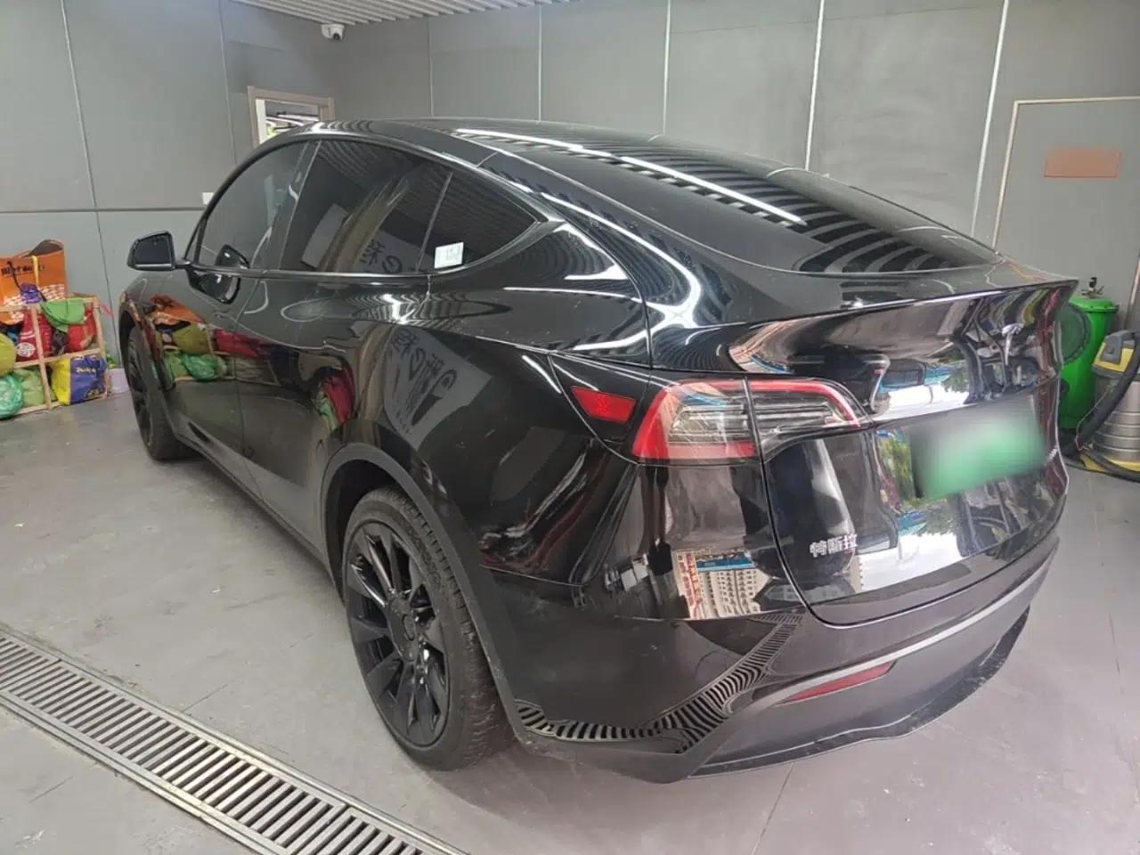 Tesla Model Y 2024 Rear-Wheel-Drive Version — миниатюра 4