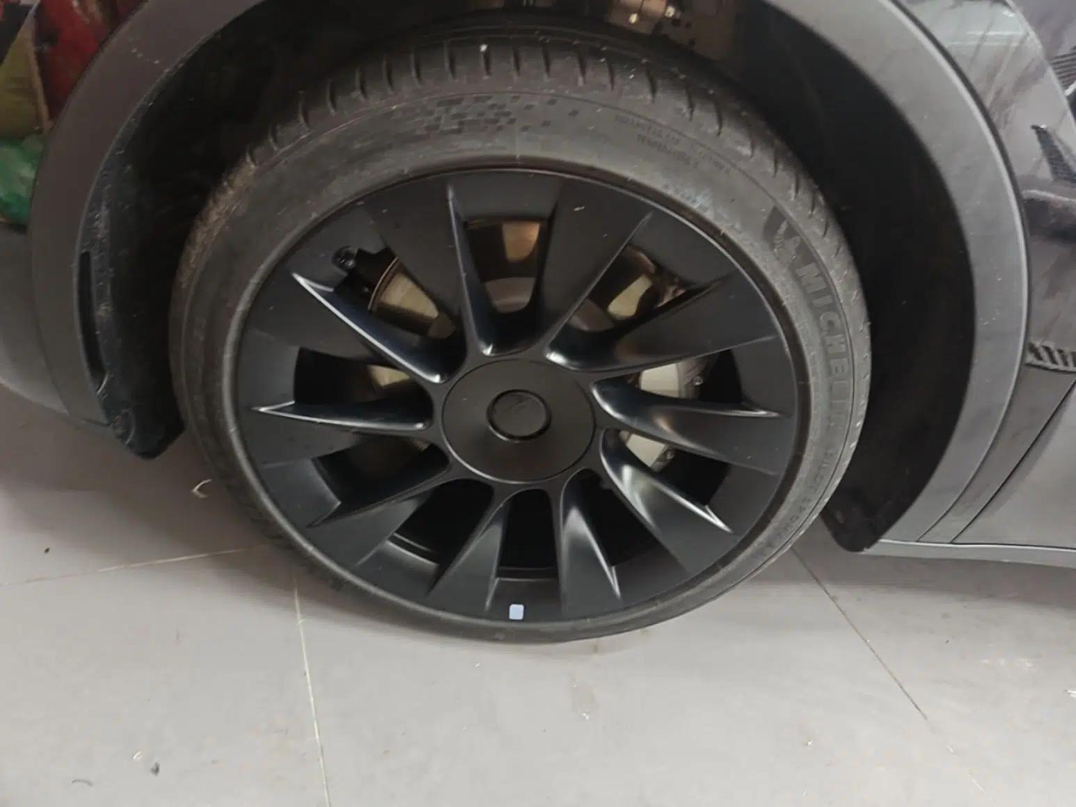Tesla Model Y 2024 Rear-Wheel-Drive Version — миниатюра 10