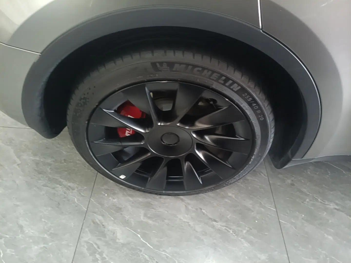 Tesla Model Y 2024 Rear-Wheel-Drive Version — миниатюра 11
