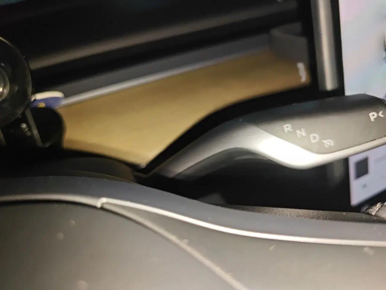 Tesla Model Y 2022 Revised Version Long-Range All-Wheel Drive — миниатюра 13