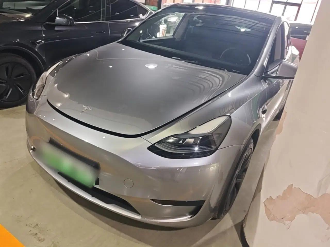 Tesla Model Y 2024 Rear-Wheel-Drive Version — миниатюра 1
