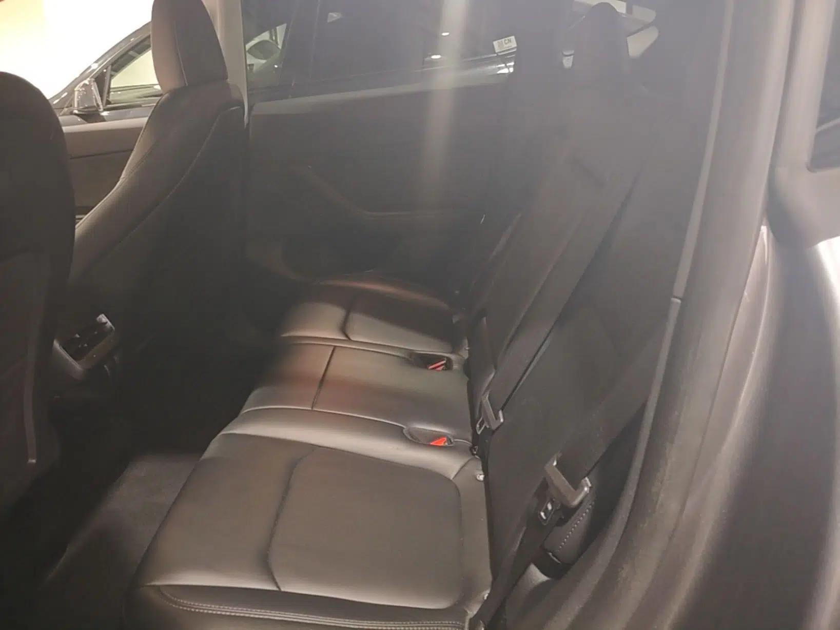 Tesla Model Y 2024 Rear-Wheel-Drive Version — миниатюра 20
