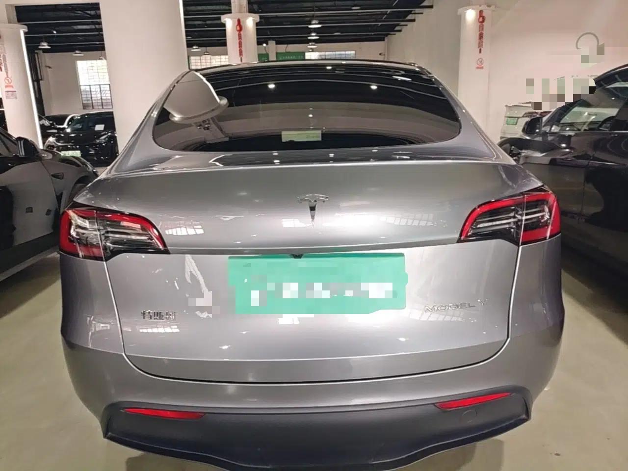 Tesla Model Y 2024 Rear-Wheel-Drive Version — миниатюра 5