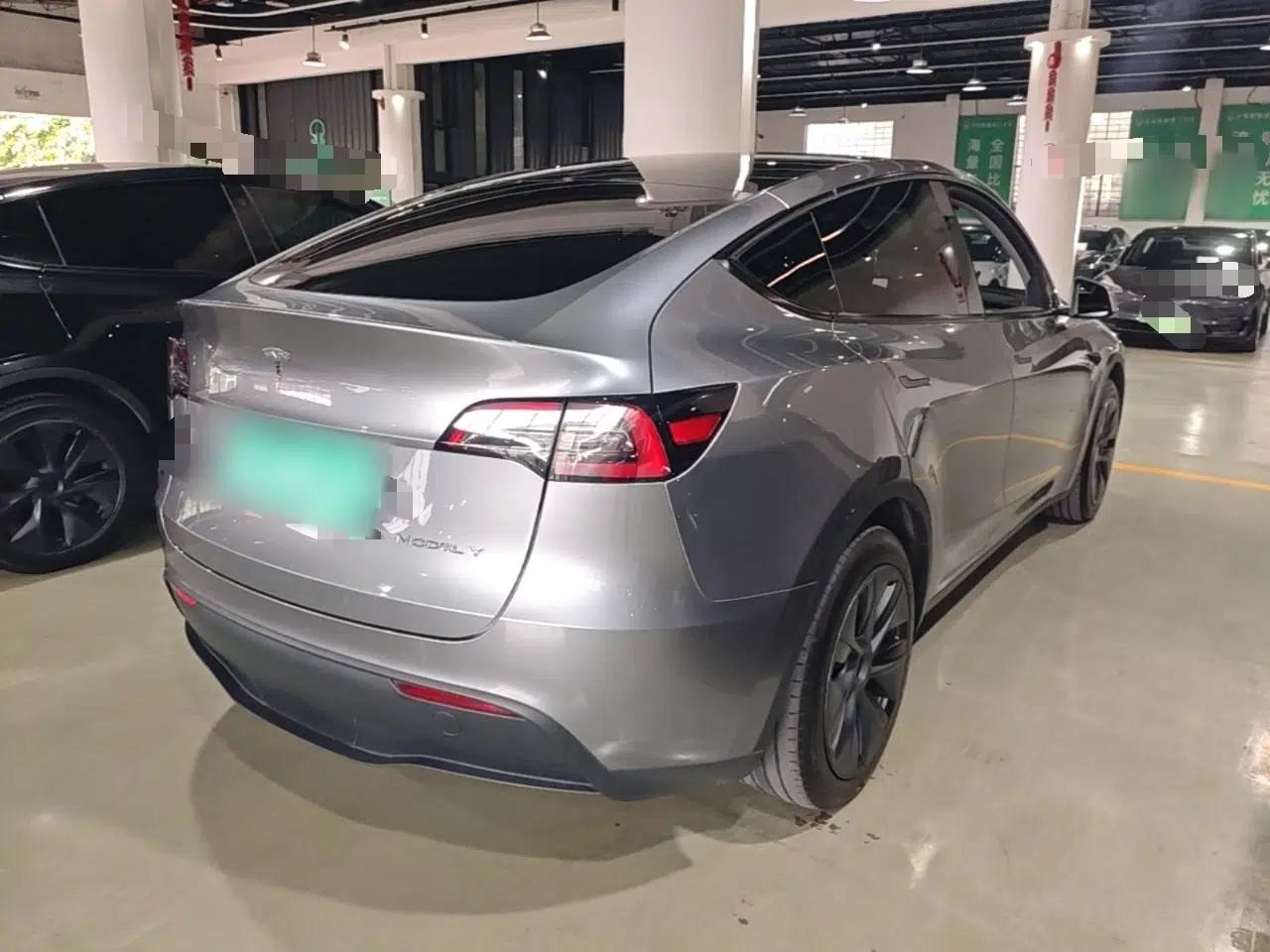 Tesla Model Y 2024 Rear-Wheel-Drive Version — миниатюра 6