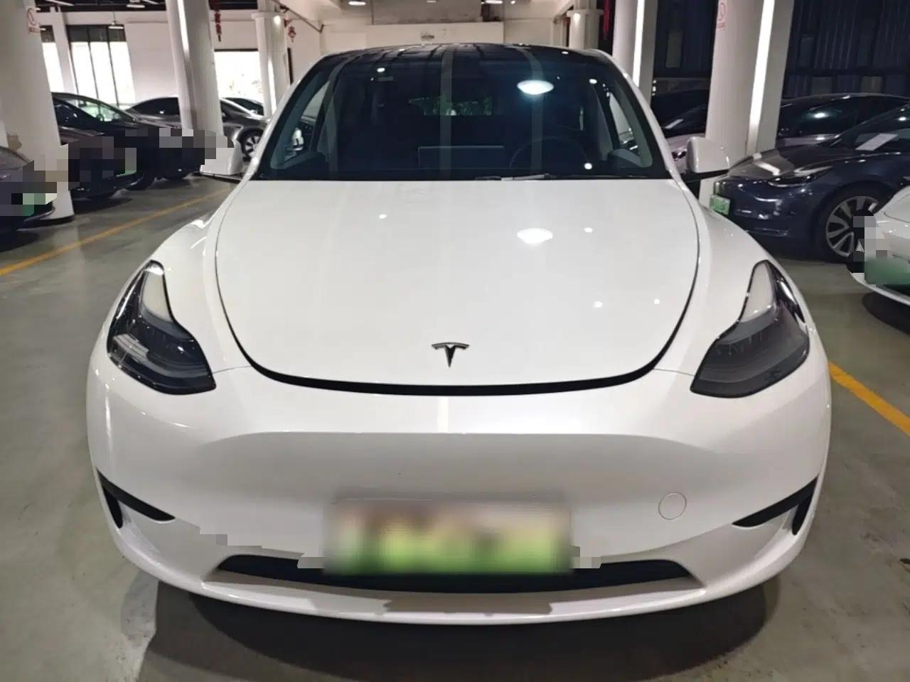 Tesla Model Y 2024 Rear-Wheel-Drive Version — миниатюра 2