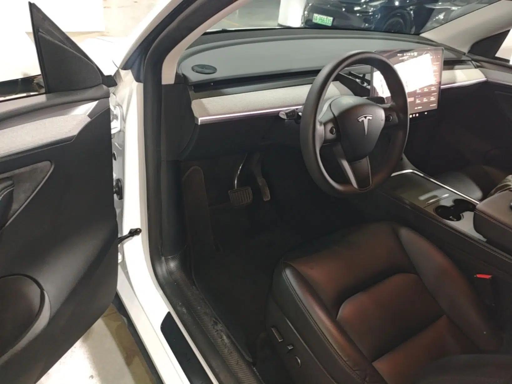Tesla Model Y 2024 Rear-Wheel-Drive Version — миниатюра 18