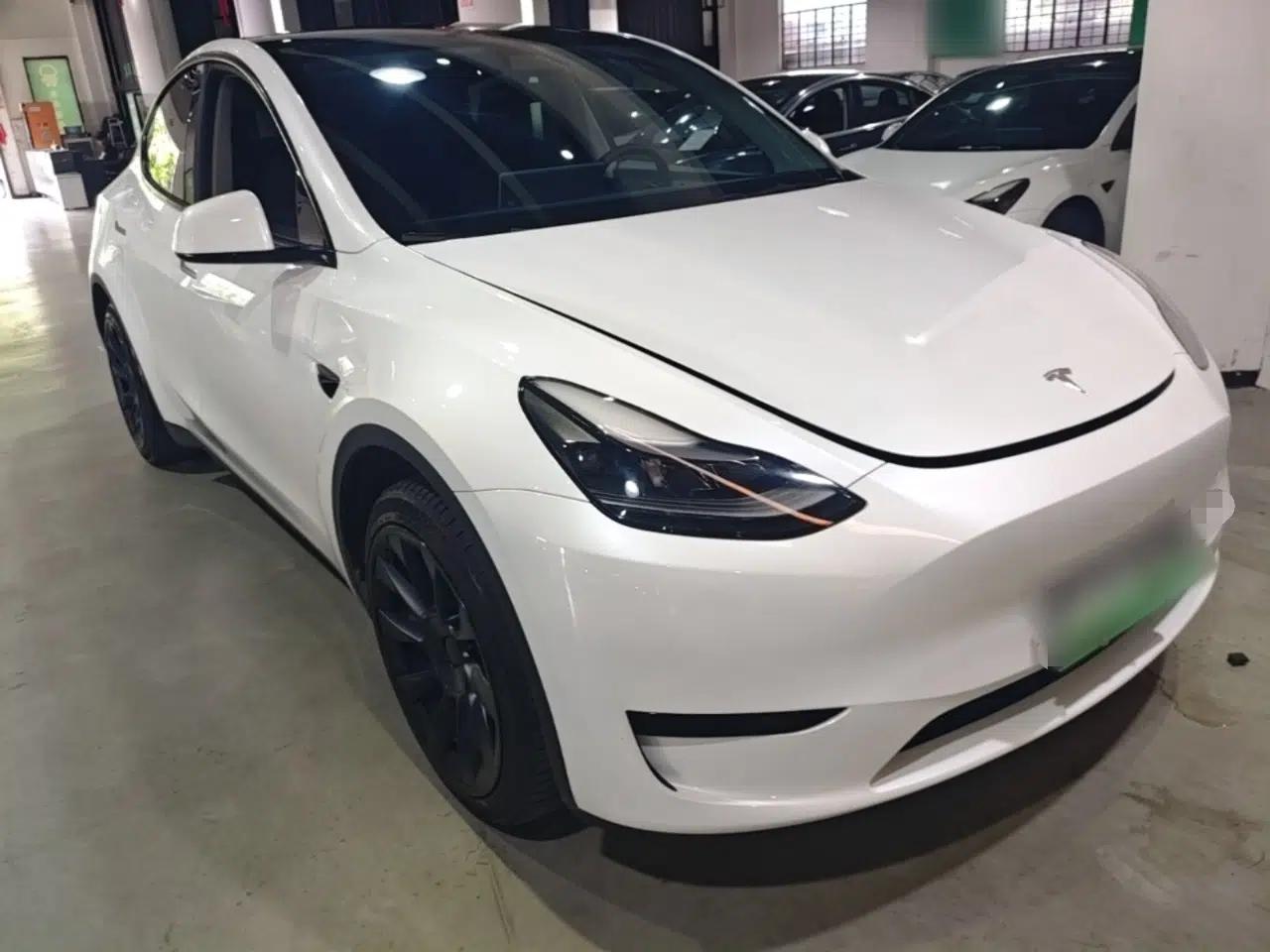 Tesla Model Y 2024 Rear-Wheel-Drive Version — миниатюра 3