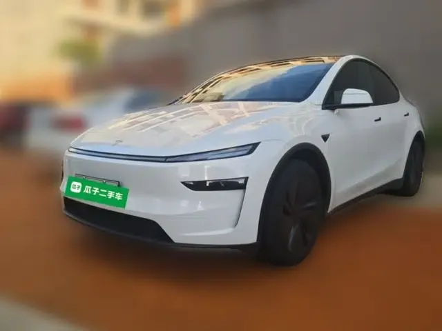 Tesla Model Y 2026 Rear-Drive Model