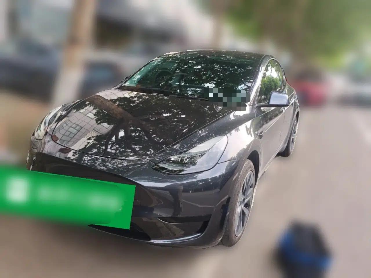 Tesla Model Y 2024 Rear-Wheel-Drive Version — миниатюра 1