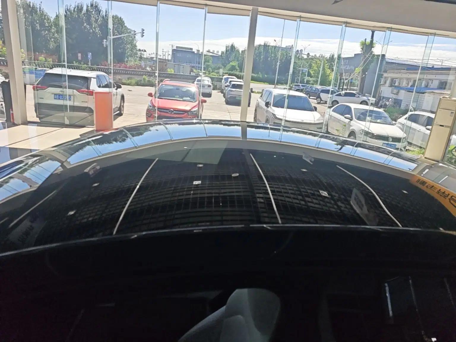 Tesla Model Y 2025 Long-Range All-Wheel Drive First Edition — миниатюра 7