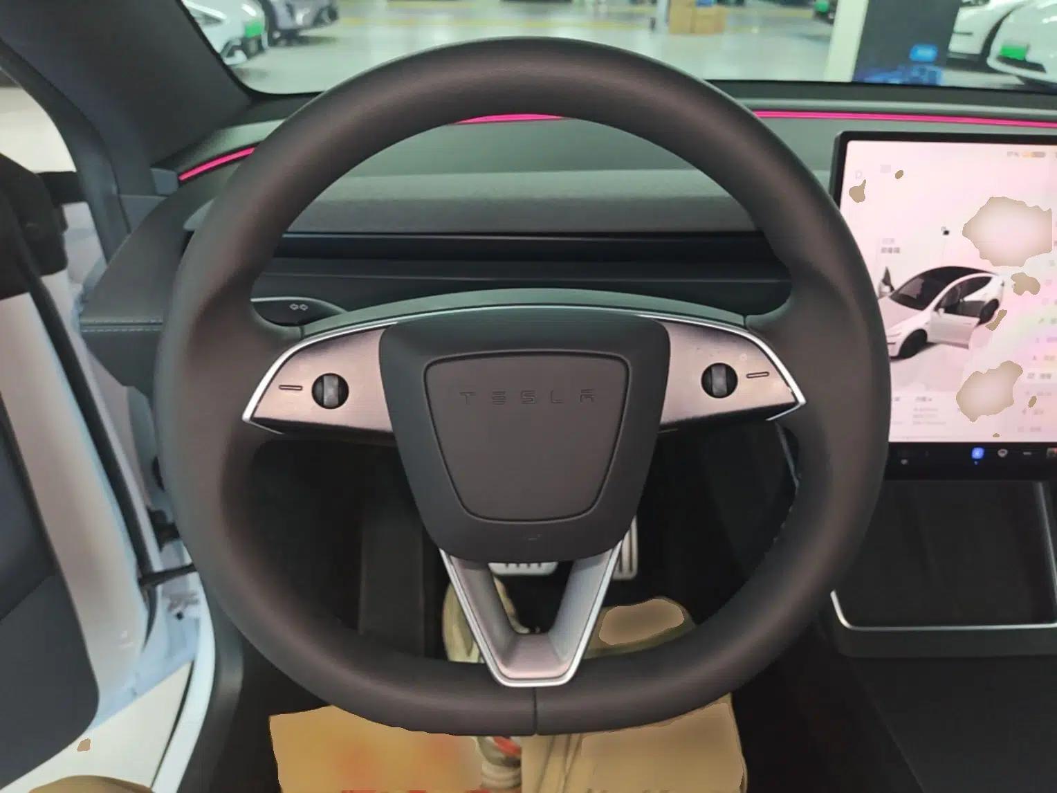 Tesla Model Y 2026 Rear-Drive Model — миниатюра 13