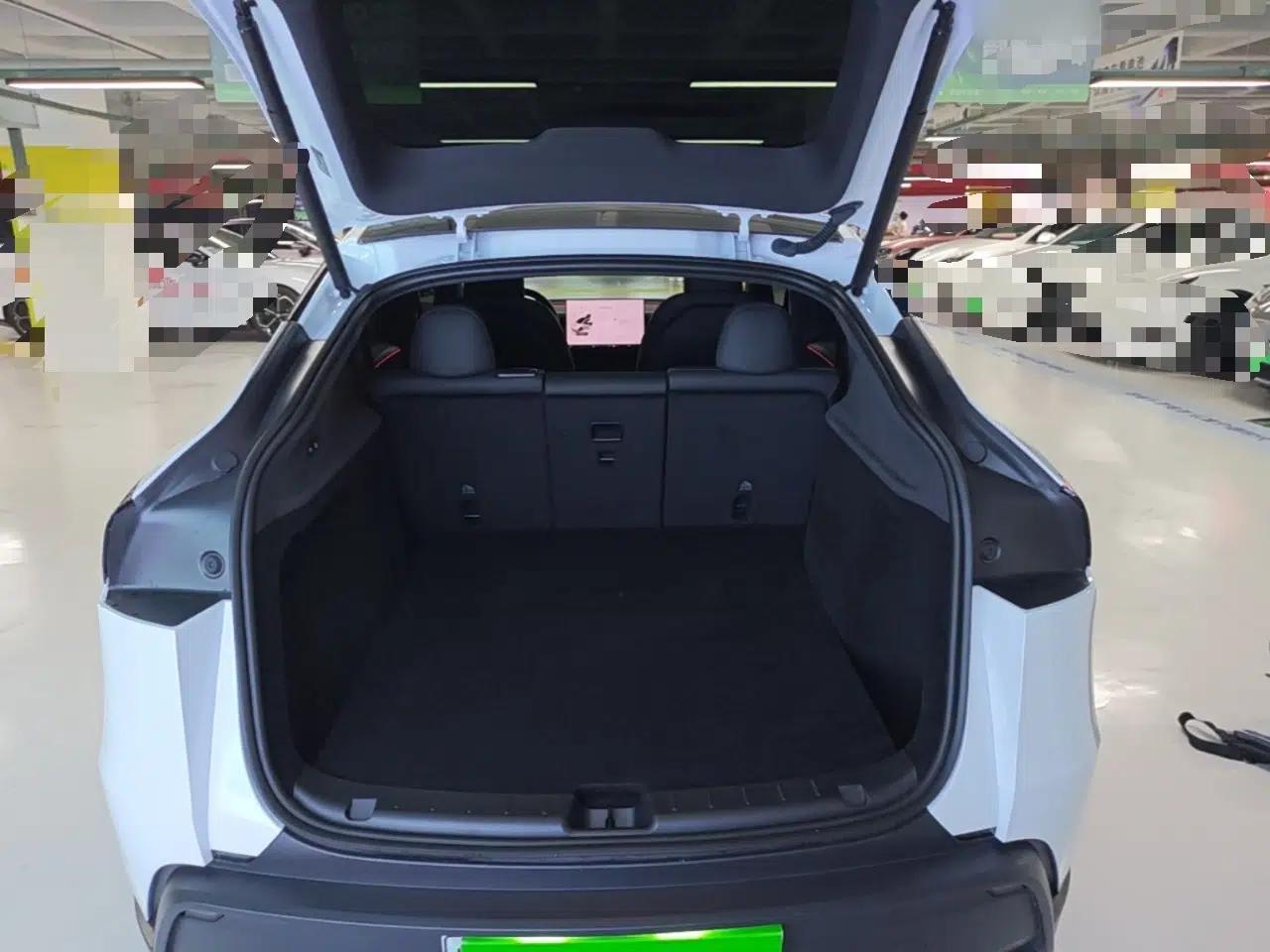 Tesla Model Y 2026 Rear-Drive Model — миниатюра 22