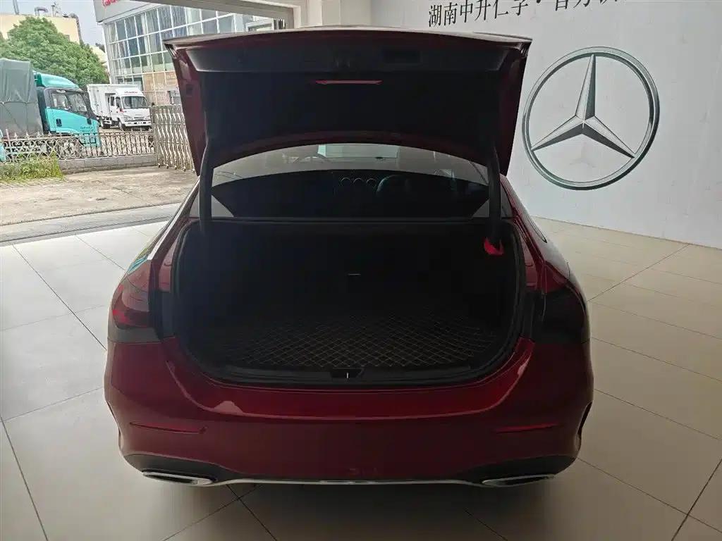 2022 Mercedes-Benz A-Class A 180 L Sport Sedan — миниатюра 8