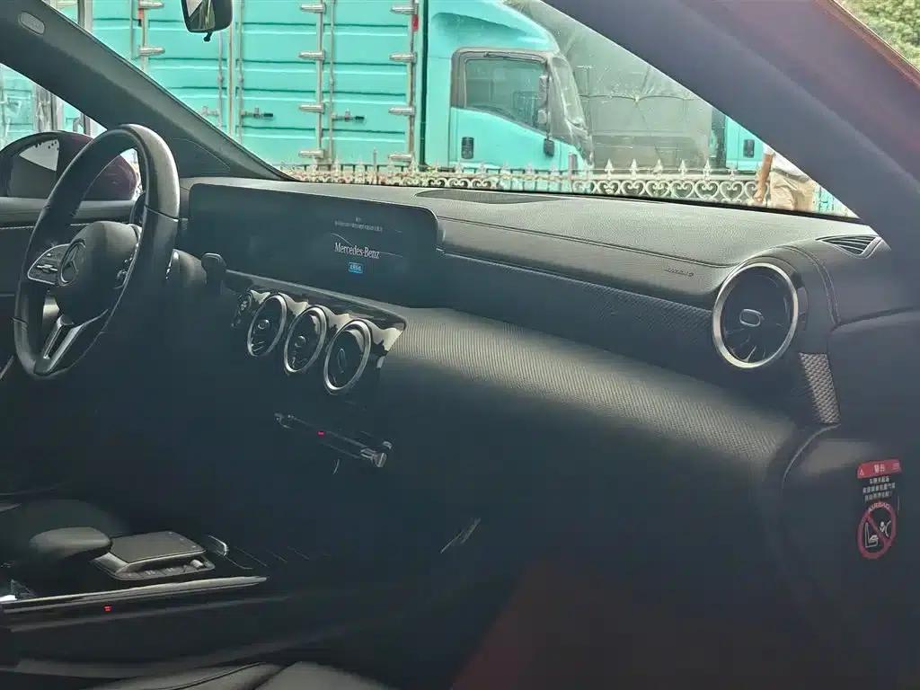 2022 Mercedes-Benz A-Class A 180 L Sport Sedan — миниатюра 9