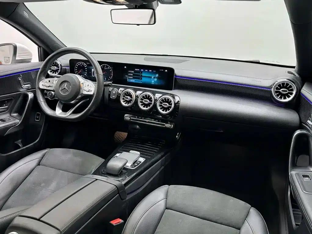 2019 Mercedes-Benz A-Class A 200 L Sport Sedan — миниатюра 12