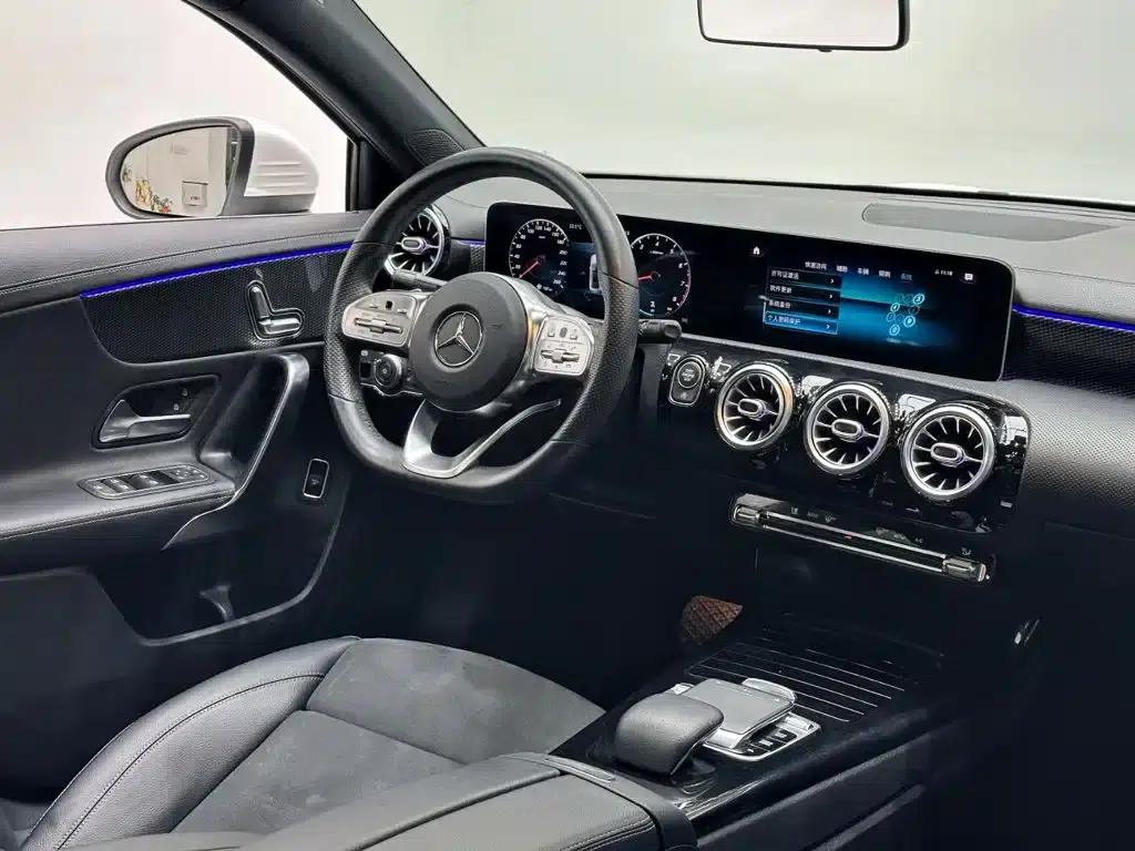 2019 Mercedes-Benz A-Class A 200 L Sport Sedan — миниатюра 13