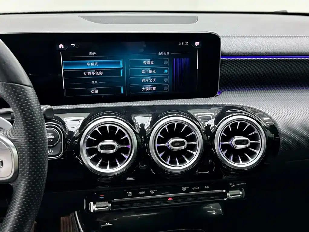 2019 Mercedes-Benz A-Class A 200 L Sport Sedan — миниатюра 14