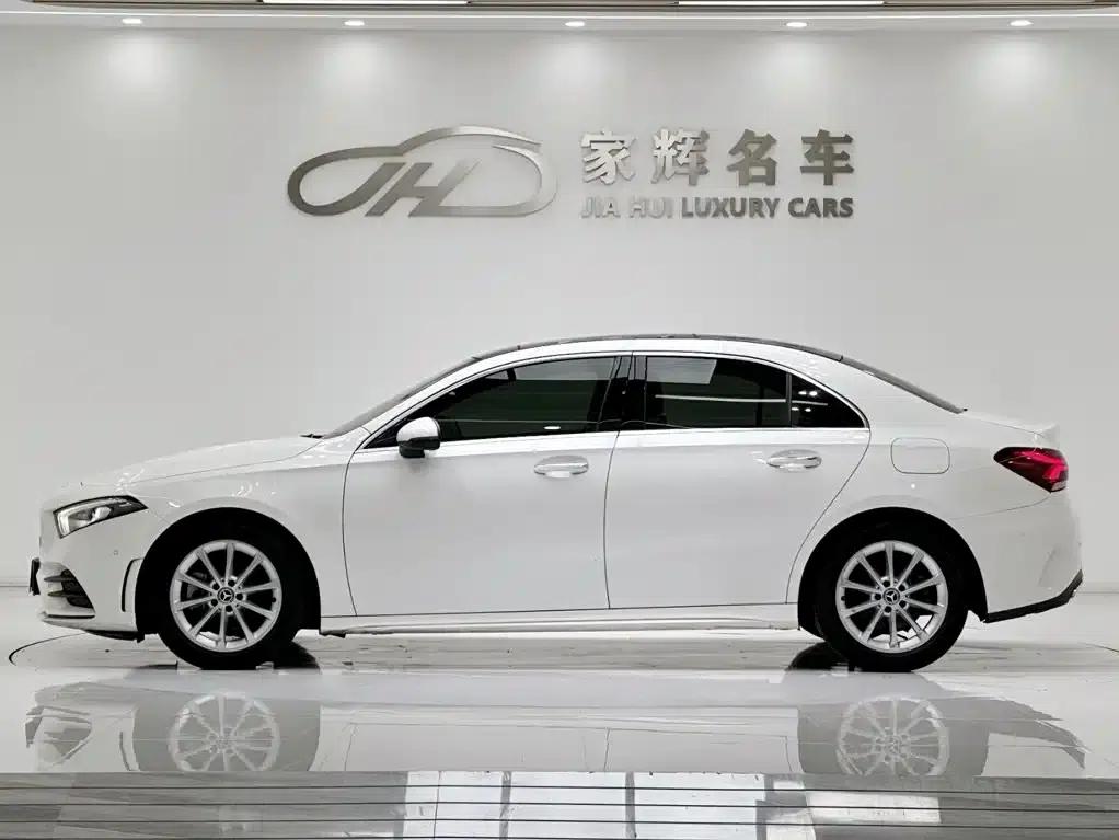 2019 Mercedes-Benz A-Class A 200 L Sport Sedan — миниатюра 4